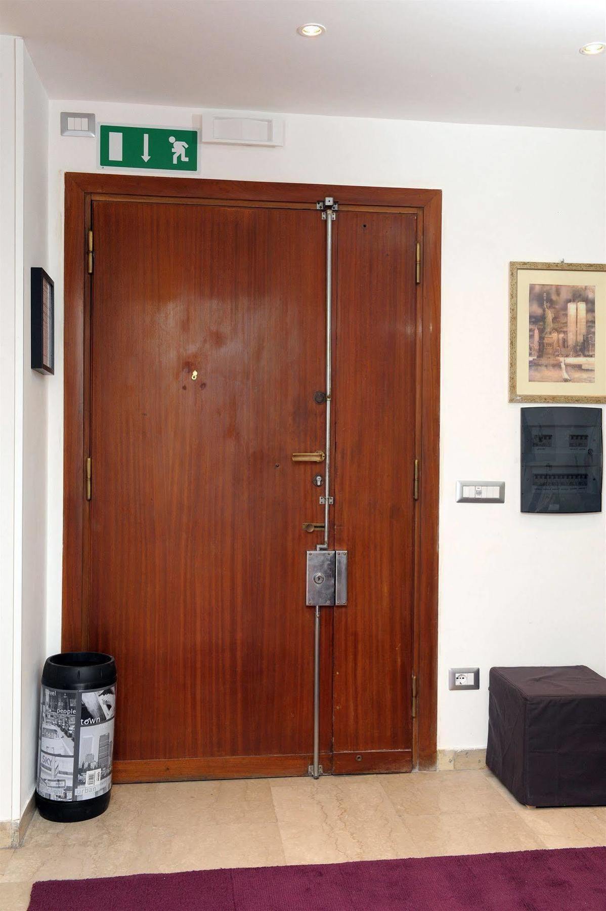 B&B Gregorius Close To St. Peter'S Рим Екстериор снимка